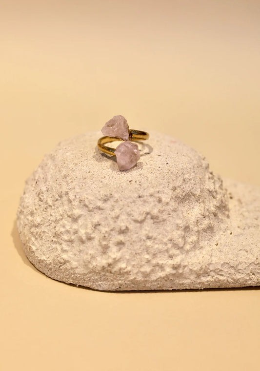 anillo de cuarzo rosa ajustable
