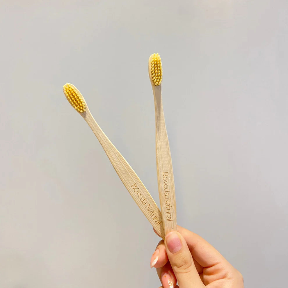 Cepillo de dientes de bambú