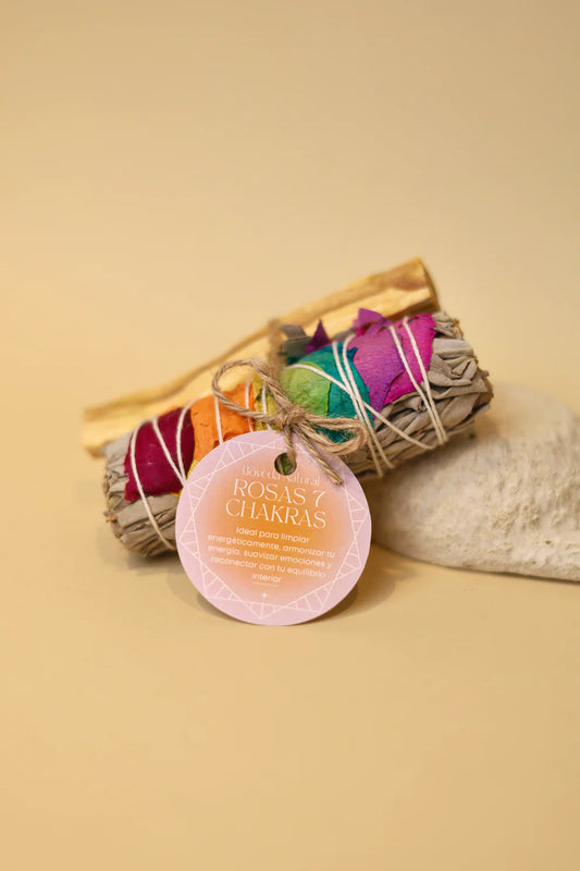 Kit de Salvia con Pétalos de Rosa (7 Chakras) y Palo Santo – Armonización y Reconexión